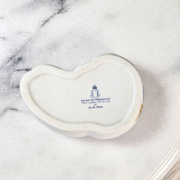 Vintage Palais De Versailles Elizabeth Arden Sleeping Cat Kitten Trinket Box - Picture 7 of 12